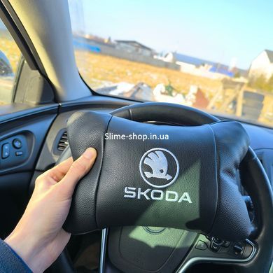 Автомобільні подушки 2 шт на підголівник Skoda / Шкідливість, з натуральної шкіри, стильний аксесуар для GQ-691 вашого авто