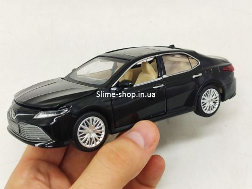 Машина металлическая "Toyota Camry", черный
